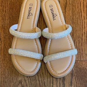 NEW Designer Inspired Women's Silver Sandals European Size 40  US size 9-9.5
